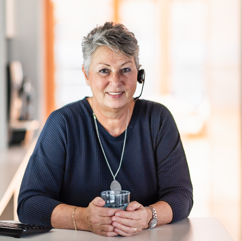 Joke de Vries uitgezwaaid bij Caesar